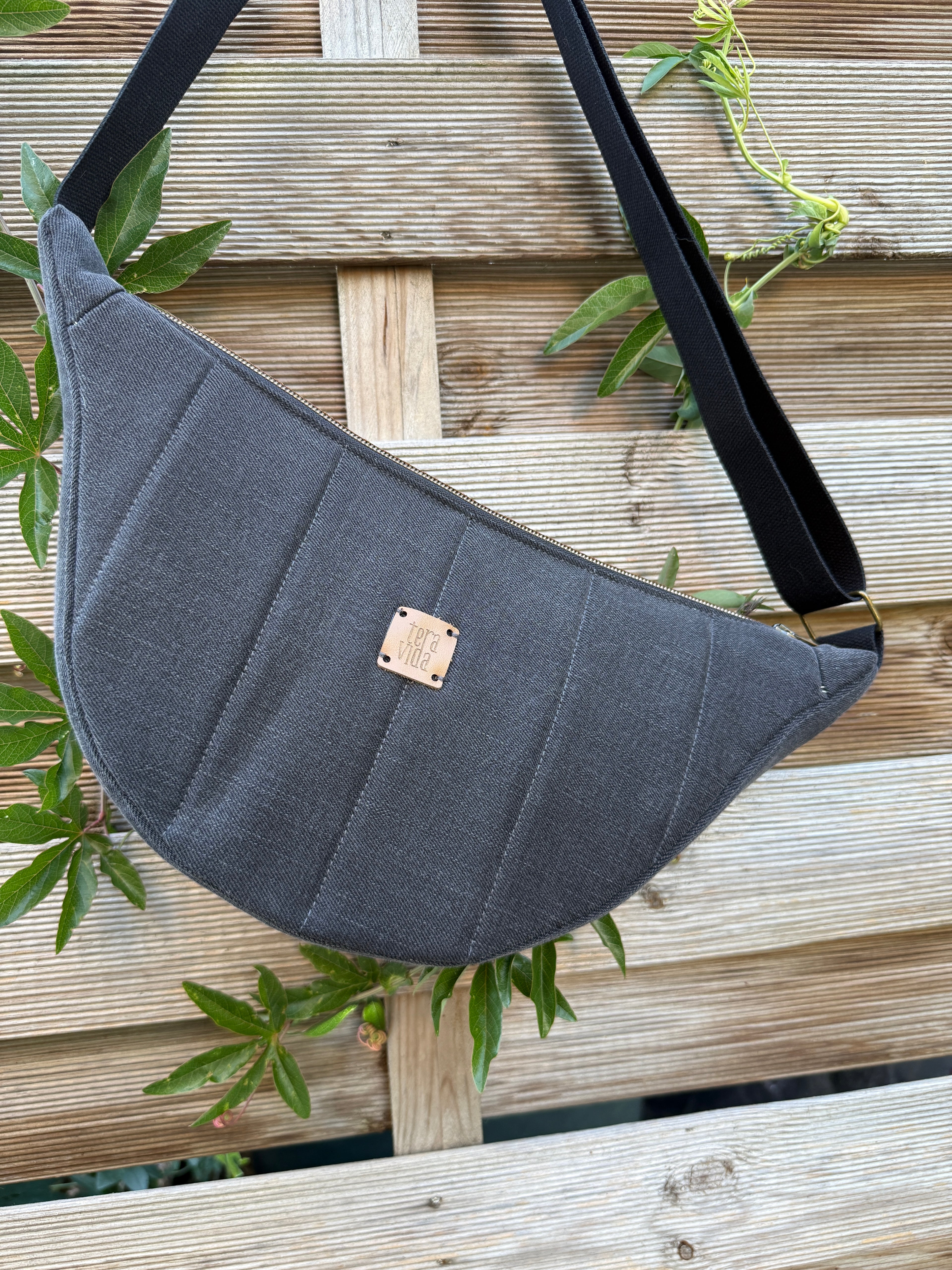 Blueberry Shadow Belt Bag