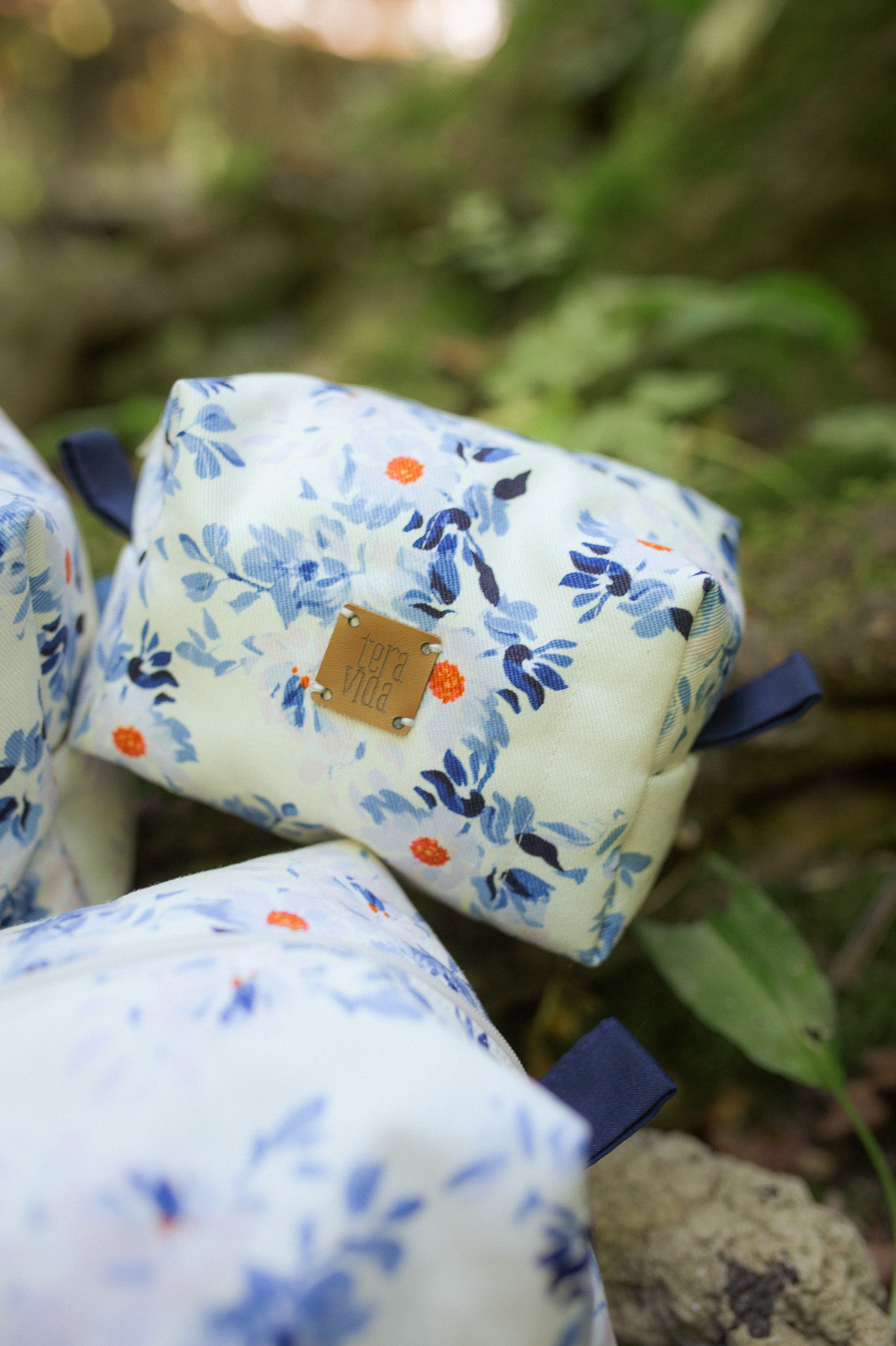 Blue Daisy Meadow Pouch